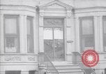 Standbild Brownstone Gebäude 1887 in New York New York City USA, 1939, aus Sekunde 39 historischem Filmmaterial Videoclip 65675035842