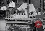 Standbild Snow Ball Warenkorb New York United States USA, 1939, aus Sekunde 37 historischem Filmmaterial Videoclip 65675035844