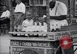 Standbild Snow Ball Warenkorb New York United States USA, 1939, aus Sekunde 50 historischem Filmmaterial Videoclip 65675035844