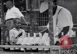 Standbild Snow Ball Warenkorb New York United States USA, 1939, aus Sekunde 58 historischem Filmmaterial Videoclip 65675035844