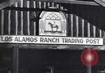 Image Bâtiments à Los Alamos New Mexico United States USA, 1949, de la seconde 15 séquences d'archives historiques vidéo 65675035847