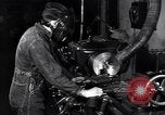 Standbild Die Wissenschaftler arbeiten an Uran Oak Ridge Tennessee, 1946, aus Sekunde 10 historischem Filmmaterial Videoclip 65675035851