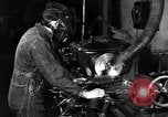 Standbild Die Wissenschaftler arbeiten an Uran Oak Ridge Tennessee, 1946, aus Sekunde 16 historischem Filmmaterial Videoclip 65675035851