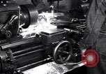 Standbild Die Wissenschaftler arbeiten an Uran Oak Ridge Tennessee, 1946, aus Sekunde 34 historischem Filmmaterial Videoclip 65675035851