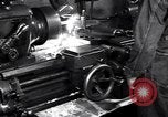 Standbild Die Wissenschaftler arbeiten an Uran Oak Ridge Tennessee, 1946, aus Sekunde 36 historischem Filmmaterial Videoclip 65675035851