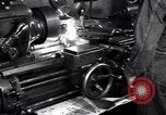 Standbild Die Wissenschaftler arbeiten an Uran Oak Ridge Tennessee, 1946, aus Sekunde 37 historischem Filmmaterial Videoclip 65675035851
