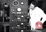 Standbild Techniker und Ausrüstung Oak Ridge Tennessee, 1946, aus Sekunde 28 historischem Filmmaterial Videoclip 65675035853