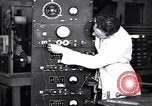 Standbild Techniker und Ausrüstung Oak Ridge Tennessee, 1946, aus Sekunde 33 historischem Filmmaterial Videoclip 65675035853