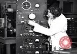 Standbild Techniker und Ausrüstung Oak Ridge Tennessee, 1946, aus Sekunde 34 historischem Filmmaterial Videoclip 65675035853