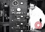 Standbild Techniker und Ausrüstung Oak Ridge Tennessee, 1946, aus Sekunde 35 historischem Filmmaterial Videoclip 65675035853