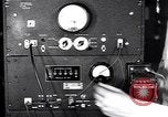 Standbild Techniker und Ausrüstung Oak Ridge Tennessee, 1946, aus Sekunde 40 historischem Filmmaterial Videoclip 65675035853