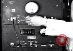 Standbild Techniker und Ausrüstung Oak Ridge Tennessee, 1946, aus Sekunde 45 historischem Filmmaterial Videoclip 65675035853