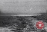 Standbild Amerikanische Marine drop Wasserbomben Ersten Weltkrieg Atlantik, 1917, aus Sekunde 3 historischem Filmmaterial Videoclip 65675035875