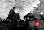 Standbild Amerikanische Marine drop Wasserbomben Ersten Weltkrieg Atlantik, 1917, aus Sekunde 6 historischem Filmmaterial Videoclip 65675035875