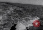 Standbild Amerikanische Marine drop Wasserbomben Ersten Weltkrieg Atlantik, 1917, aus Sekunde 8 historischem Filmmaterial Videoclip 65675035875