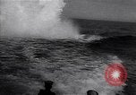 Standbild Amerikanische Marine drop Wasserbomben Ersten Weltkrieg Atlantik, 1917, aus Sekunde 11 historischem Filmmaterial Videoclip 65675035875