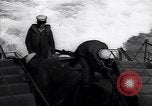 Standbild Amerikanische Marine drop Wasserbomben Ersten Weltkrieg Atlantik, 1917, aus Sekunde 21 historischem Filmmaterial Videoclip 65675035875
