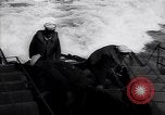 Standbild Amerikanische Marine drop Wasserbomben Ersten Weltkrieg Atlantik, 1917, aus Sekunde 23 historischem Filmmaterial Videoclip 65675035875