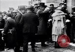 Standbild Würdenträger im Schloss von Versailles Paris Frankreich, 1919, aus Sekunde 5 historischem Filmmaterial Videoclip 65675035878