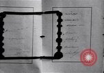 Standbild Vertrag von Versailles Unterzeichnung Paris Frankreich, 1919, aus Sekunde 10 historischem Filmmaterial Videoclip 65675035880