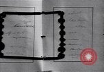 Standbild Vertrag von Versailles Unterzeichnung Paris Frankreich, 1919, aus Sekunde 26 historischem Filmmaterial Videoclip 65675035880