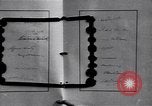 Standbild Vertrag von Versailles Unterzeichnung Paris Frankreich, 1919, aus Sekunde 30 historischem Filmmaterial Videoclip 65675035880