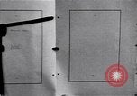 Standbild Vertrag von Versailles Unterzeichnung Paris Frankreich, 1919, aus Sekunde 44 historischem Filmmaterial Videoclip 65675035880