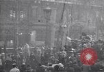 Image célébration le jour d'Armistice Paris France, 1918, de la seconde 1 séquences d'archives historiques vidéo 65675035883