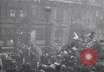 Image célébration le jour d'Armistice Paris France, 1918, de la seconde 3 séquences d'archives historiques vidéo 65675035883