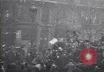 Image célébration le jour d'Armistice Paris France, 1918, de la seconde 4 séquences d'archives historiques vidéo 65675035883