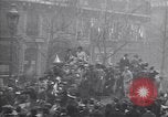 Image célébration le jour d'Armistice Paris France, 1918, de la seconde 7 séquences d'archives historiques vidéo 65675035883