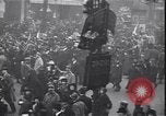 Image célébration le jour d'Armistice Paris France, 1918, de la seconde 29 séquences d'archives historiques vidéo 65675035883