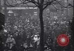 Image célébration le jour d'Armistice Paris France, 1918, de la seconde 39 séquences d'archives historiques vidéo 65675035883