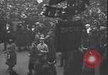 Image célébration le jour d'Armistice Paris France, 1918, de la seconde 54 séquences d'archives historiques vidéo 65675035883