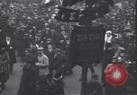 Image célébration le jour d'Armistice Paris France, 1918, de la seconde 55 séquences d'archives historiques vidéo 65675035883