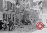 Immagine di Distrutti e bruciati villaggio francese Francia, 1918, secondo 3 filmato di repertorio 65675035886