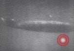 Standbild U-Boot bewegen im Meer United States USA, 1942, aus Sekunde 4 historischem Filmmaterial Videoclip 65675035890