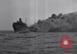 Image Sinking Ship Atlantic Ocean off New Jersey USA, 1942, de la seconde 16 séquences d'archives historiques vidéo 65675035891
