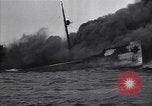Standbild brennendes Schiff aus New Jersey Küste Atlantic Ocean off New Jersey USA, 1942, aus Sekunde 6 historischem Filmmaterial Videoclip 65675035892