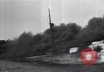 Standbild brennendes Schiff aus New Jersey Küste Atlantic Ocean off New Jersey USA, 1942, aus Sekunde 35 historischem Filmmaterial Videoclip 65675035892