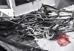 Standbild Küstenwache rettet Überlebende der torpedierten Schiff New Jersey United States USA, 1942, aus Sekunde 10 historischem Filmmaterial Videoclip 65675035893