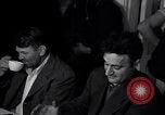 Standbild Küstenwache rettet Überlebende der torpedierten Schiff New Jersey United States USA, 1942, aus Sekunde 35 historischem Filmmaterial Videoclip 65675035893