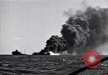Standbild Untergang brennendes Schiff Atlantic Ocean off New Jersey USA, 1942, aus Sekunde 3 historischem Filmmaterial Videoclip 65675035894