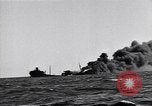 Standbild Untergang brennendes Schiff Atlantic Ocean off New Jersey USA, 1942, aus Sekunde 26 historischem Filmmaterial Videoclip 65675035894