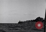 Standbild Untergang brennendes Schiff Atlantic Ocean off New Jersey USA, 1942, aus Sekunde 32 historischem Filmmaterial Videoclip 65675035894