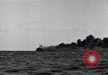 Standbild Untergang brennendes Schiff Atlantic Ocean off New Jersey USA, 1942, aus Sekunde 41 historischem Filmmaterial Videoclip 65675035894
