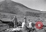Standbild Kuomintang (KMT) gunners Feuer Feld Artillerie und mörser auf Japanisch China, 1944, aus Sekunde 1 historischem Filmmaterial Videoclip 65675035896