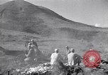 Standbild Kuomintang (KMT) gunners Feuer Feld Artillerie und mörser auf Japanisch China, 1944, aus Sekunde 4 historischem Filmmaterial Videoclip 65675035896