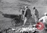 Standbild Kuomintang (KMT) gunners Feuer Feld Artillerie und mörser auf Japanisch China, 1944, aus Sekunde 10 historischem Filmmaterial Videoclip 65675035896