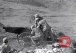 Standbild Kuomintang (KMT) gunners Feuer Feld Artillerie und mörser auf Japanisch China, 1944, aus Sekunde 15 historischem Filmmaterial Videoclip 65675035896